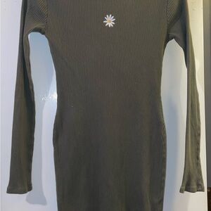 Green Ribbed Long Sleeve Dress with Daisy Embroidery